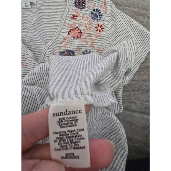 Women's Sundance Gray Stripe Floral Embroidered Short Sleeve T-Shirt Size XS - Picture 6 of 8
